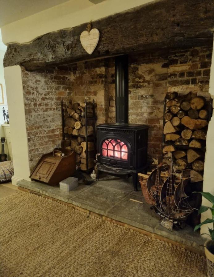 Jackdaw Cottage-Beautiful Cottage, Town Centre Wimborne Minster Kültér fotó
