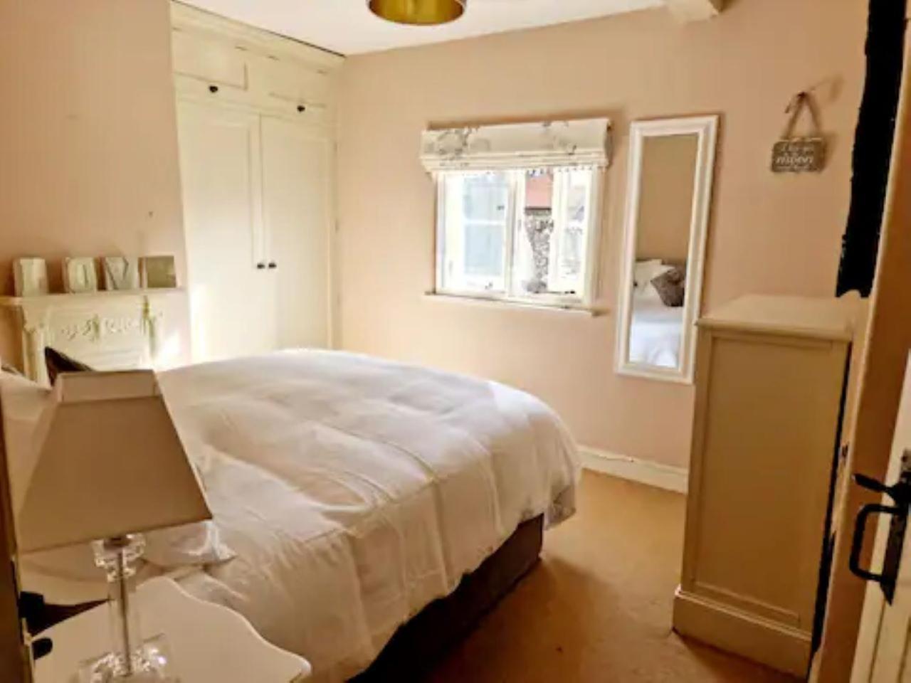 Jackdaw Cottage-Beautiful Cottage, Town Centre Wimborne Minster Kültér fotó